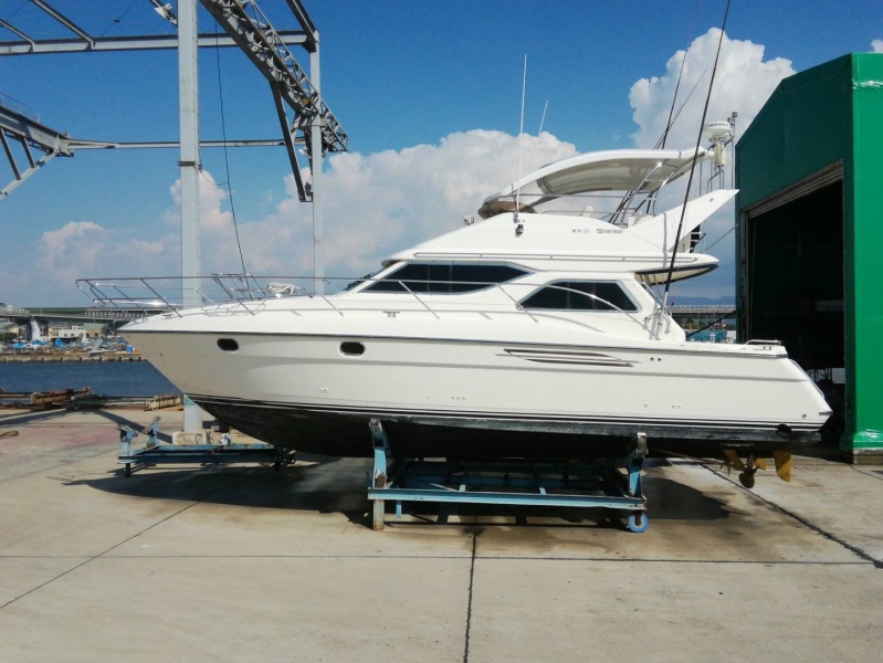 80ft〜100ft | 大型 クルーザー 販売 製造 中古艇 メガヨット